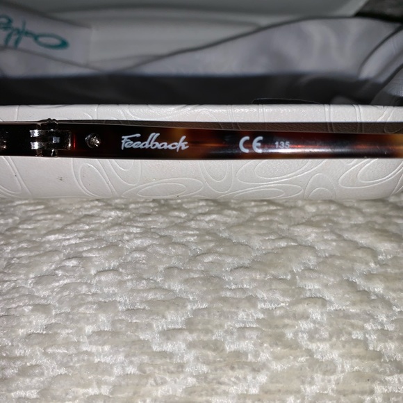 Rose gold Oakley Aviators sunglass 🕶 - Picture 7 of 8